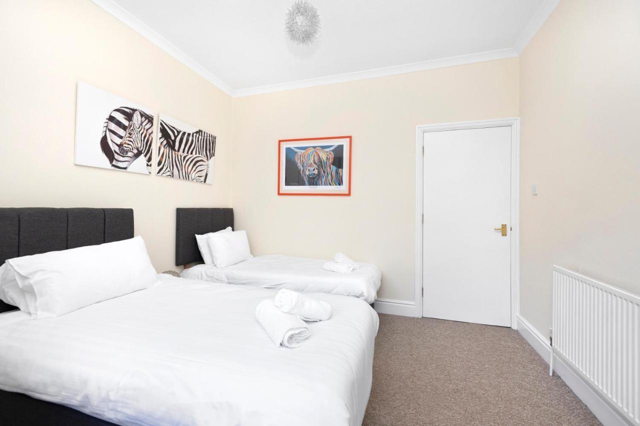 Joivy Modern Flat On Rose Street Lägenhet Edinburg Exteriör bild