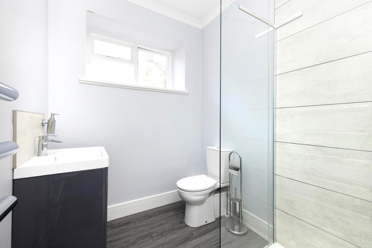 Joivy Modern Flat On Rose Street Lägenhet Edinburg Exteriör bild