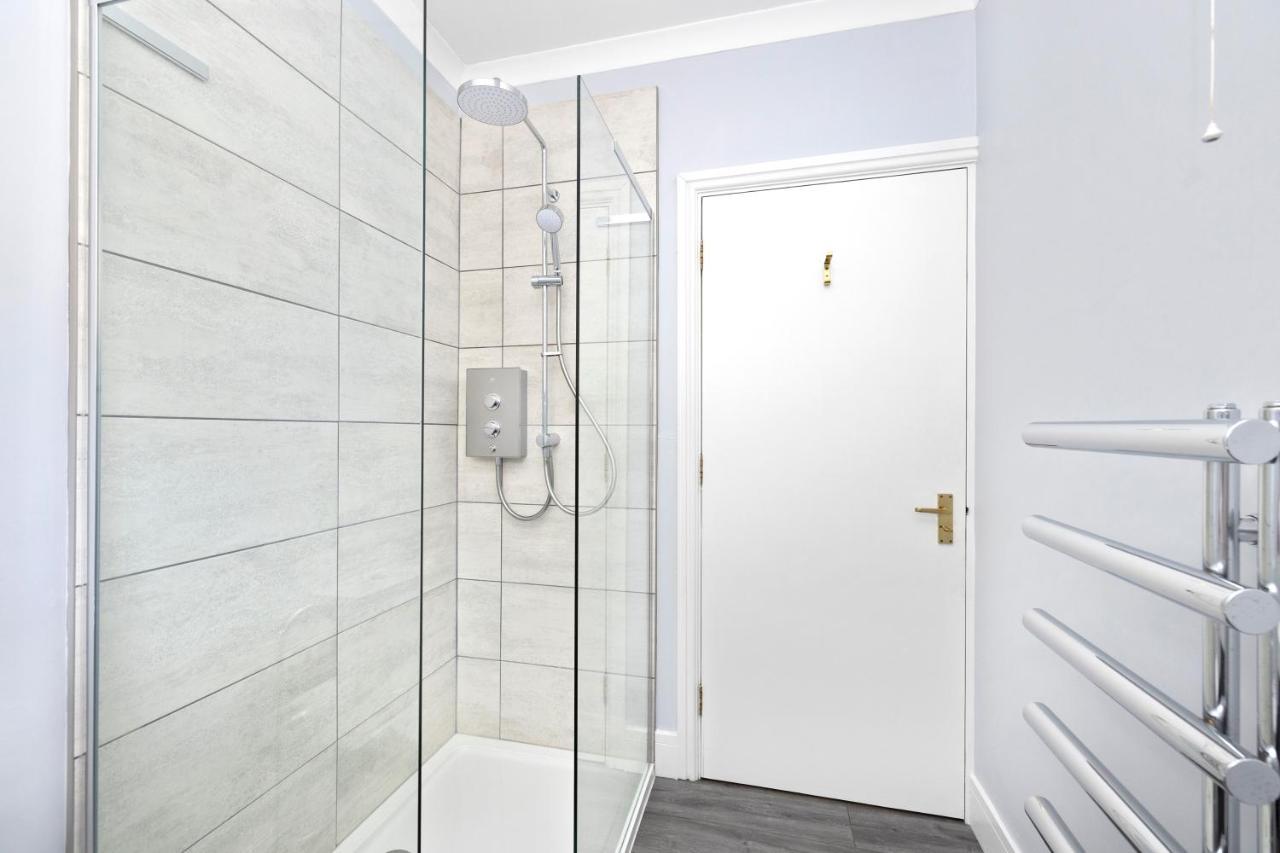 Joivy Modern Flat On Rose Street Lägenhet Edinburg Exteriör bild